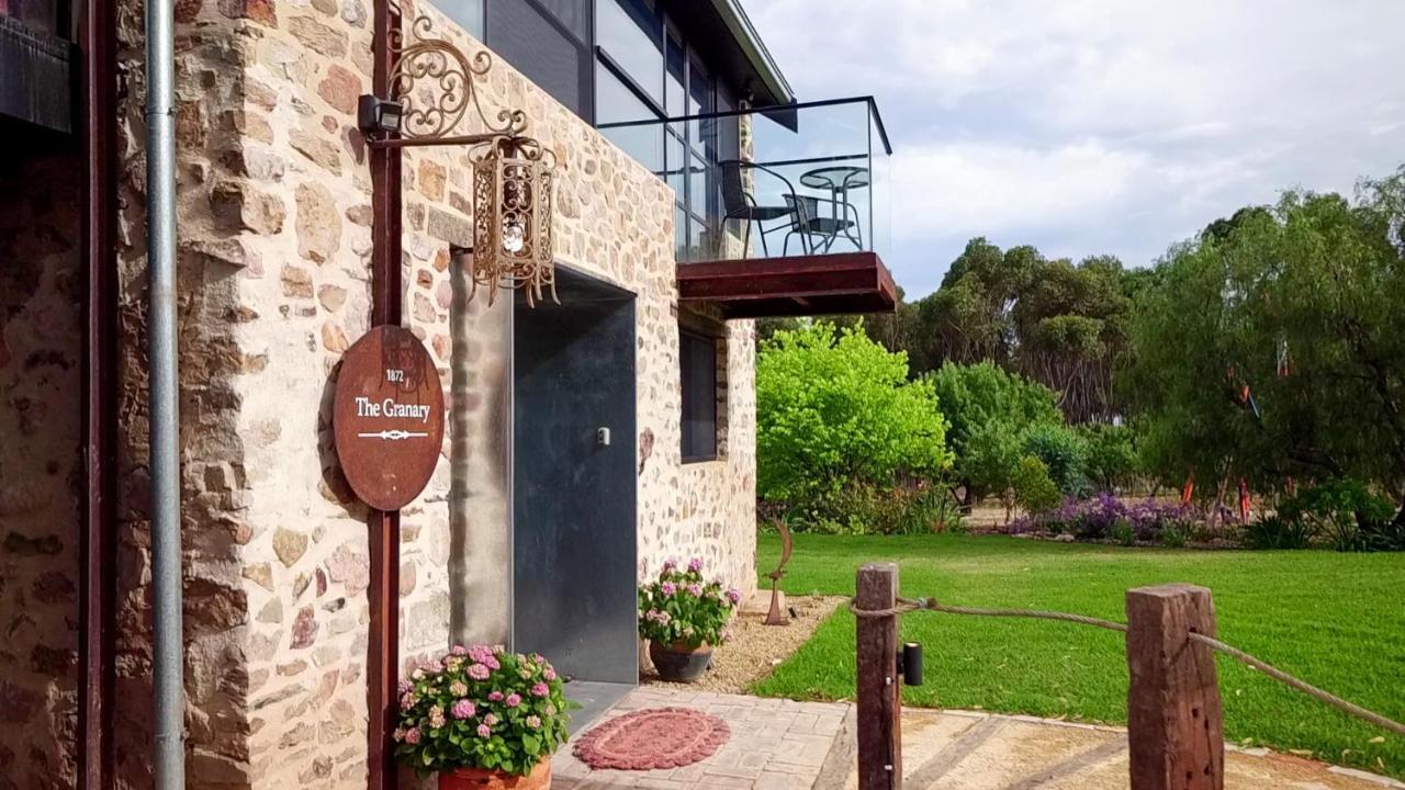 The Old Chaff Mill Organic Vineyard Retreat Panzió Sellicks Hill Kültér fotó